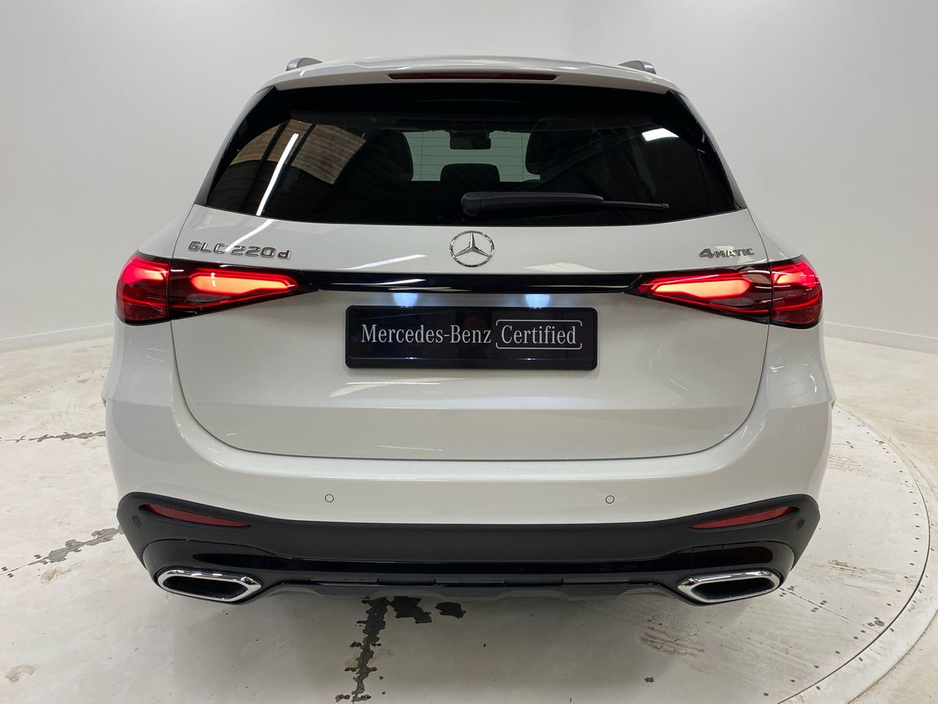 2025 Mercedes-Benz GLC Class - image 21