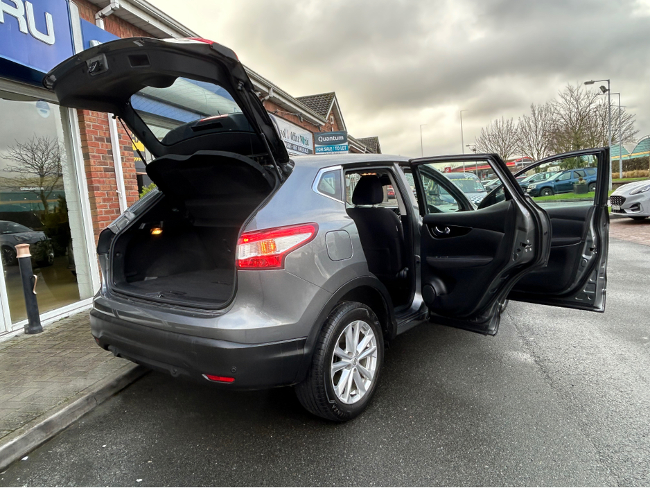 2017 Nissan Qashqai 1.2 Automatic - NCT & Tax - Low Mileage & Great Price - Trade-In Welcome - Assured Dealer Warranty - €12,950