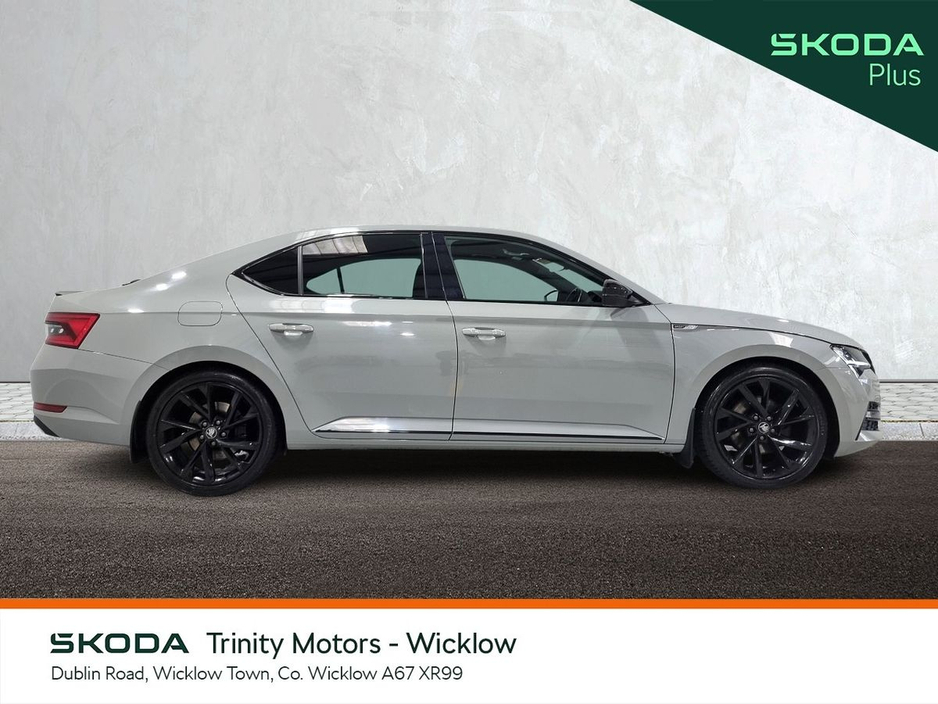 2023 Skoda Superb - image 11