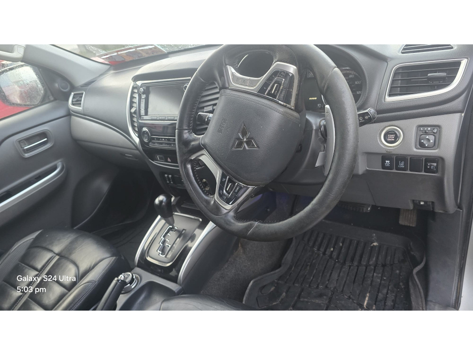 2017 Mitsubishi L200 - image 10