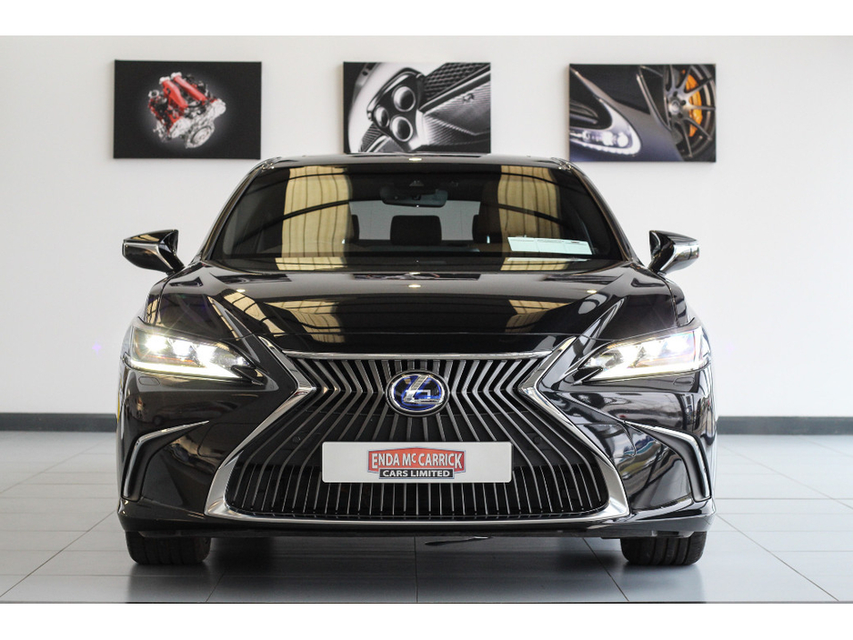 2021 Lexus ES 300 H - image 4