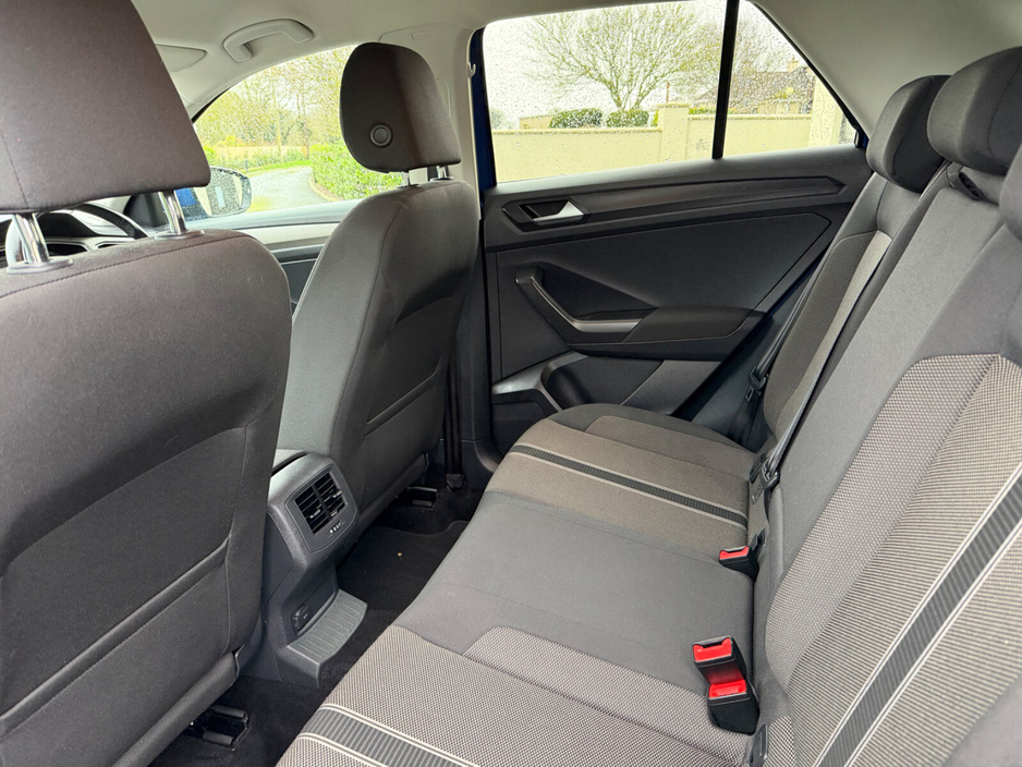 2020 Volkswagen T-Roc - image 18