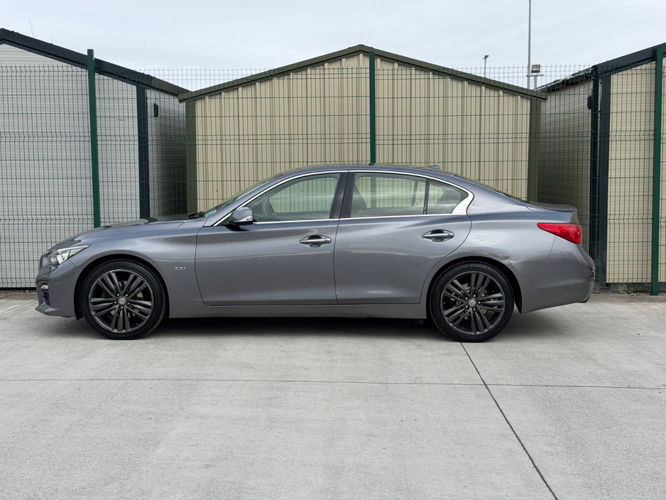 2016 Infiniti Q50 - image 4