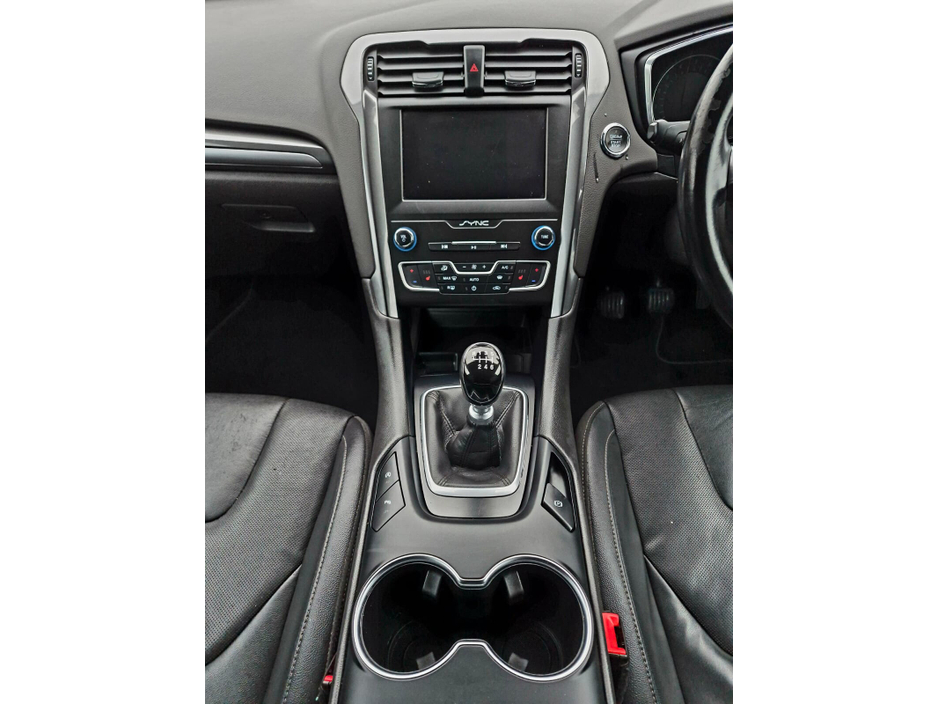 2021 Ford Mondeo - image 10