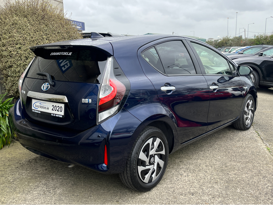 2020 Toyota Aqua - image 4