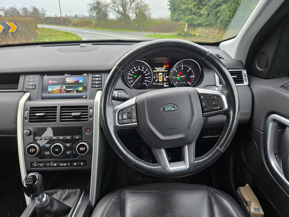 2015 Land Rover Discovery 3.0 TDV6 HSE Auto €17,000
