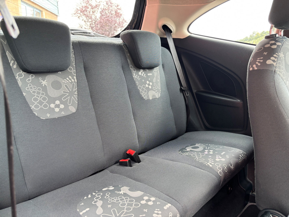 2013 Ford Ka - image 14