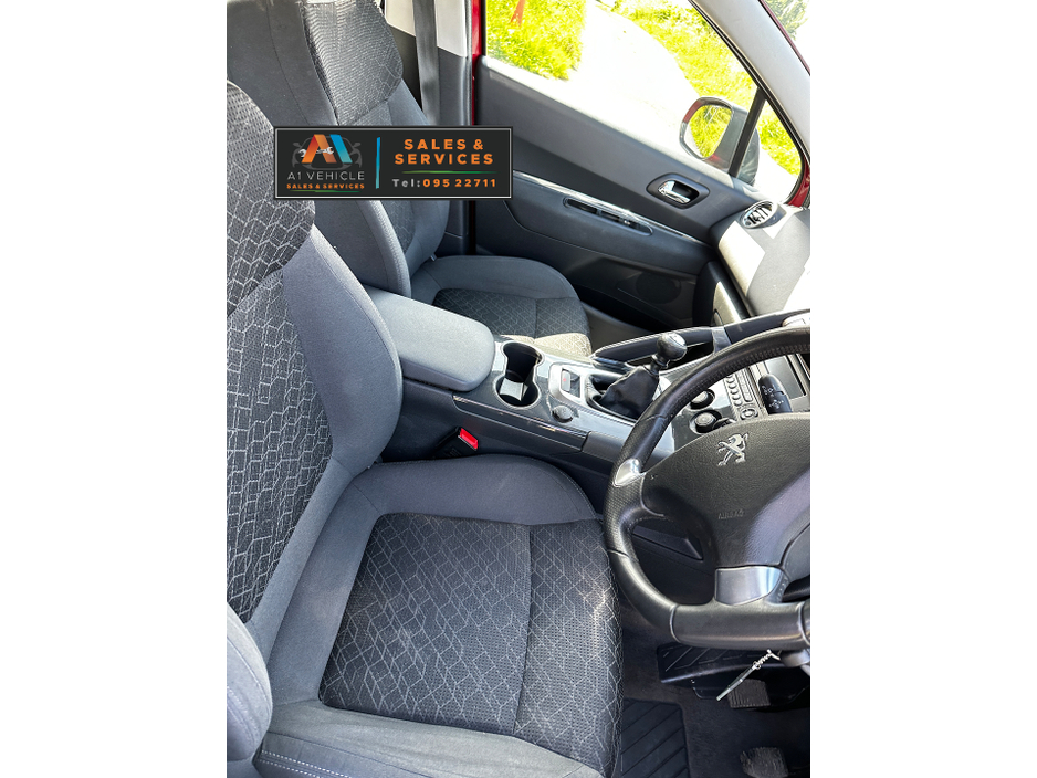 2015 Peugeot 3008 ACTIVE 1.6 HDI 115 4DR €5,500