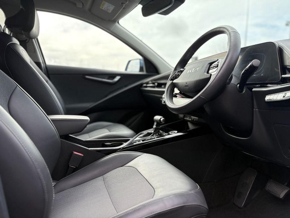 2023 Kia Niro - image 8
