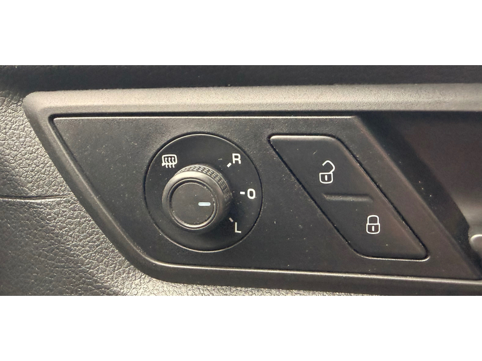 2019 Volkswagen Caddy - image 15