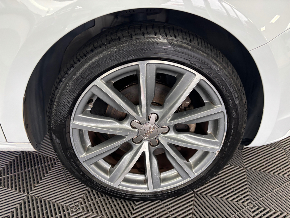 2013 Audi A1 - image 5