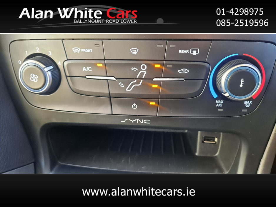 2016 Ford Focus - image 27