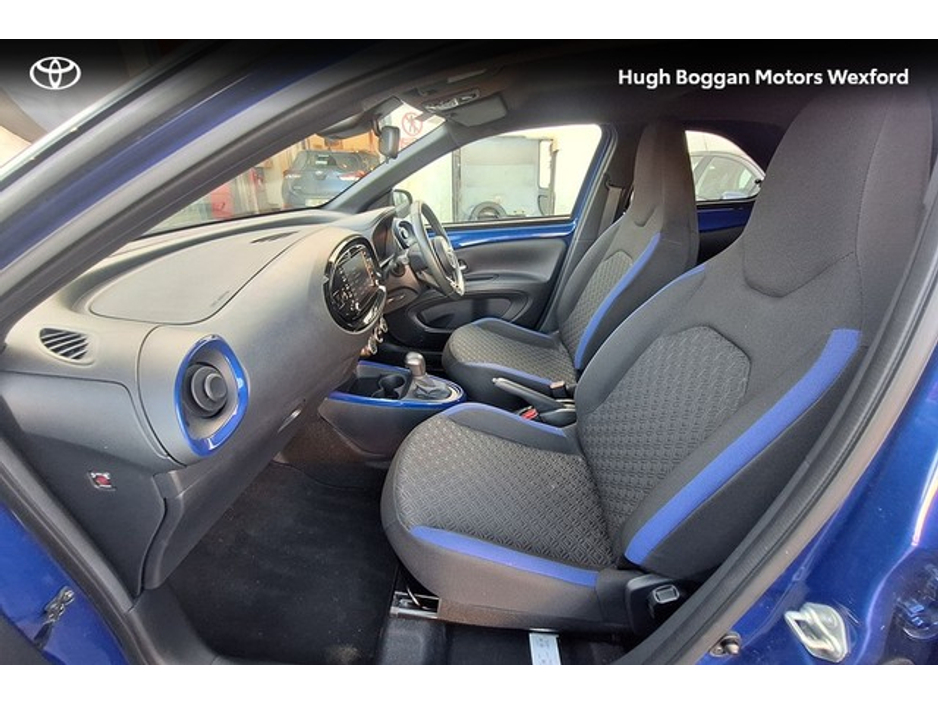 2023 Toyota Aygo - image 6