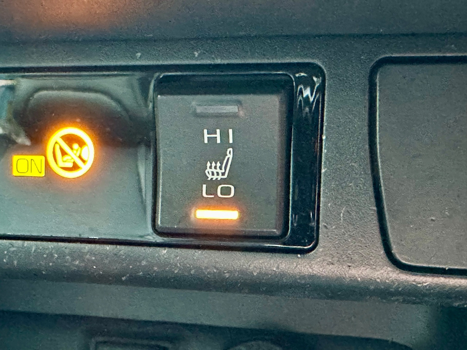 2021 Toyota Rav4 - image 9