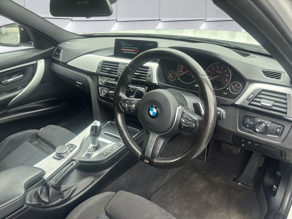 2016 BMW 3 Series - image 10