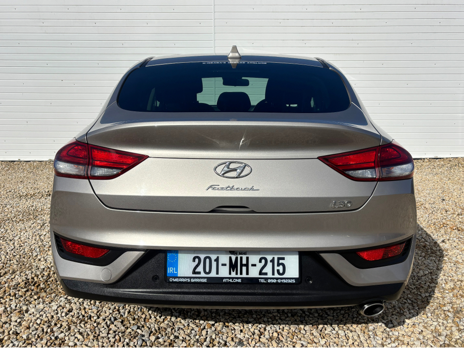 2020 Hyundai i30 - image 7