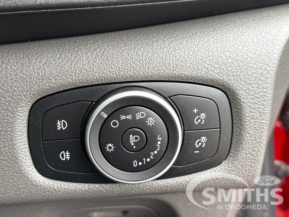 2022 Ford Transit Custom - image 22