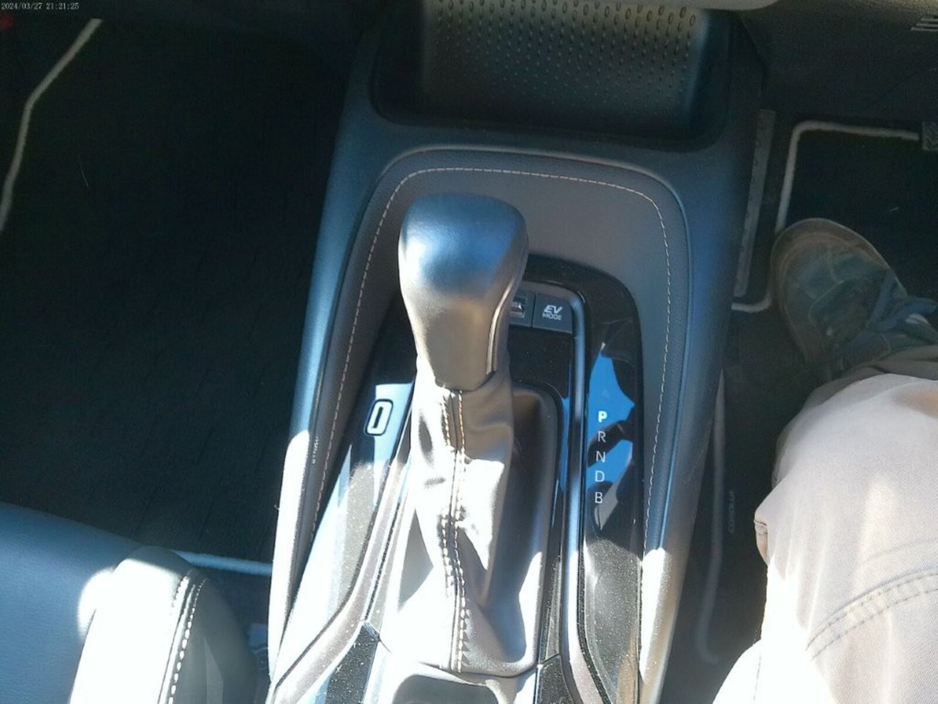 2023 Toyota Corolla - image 13