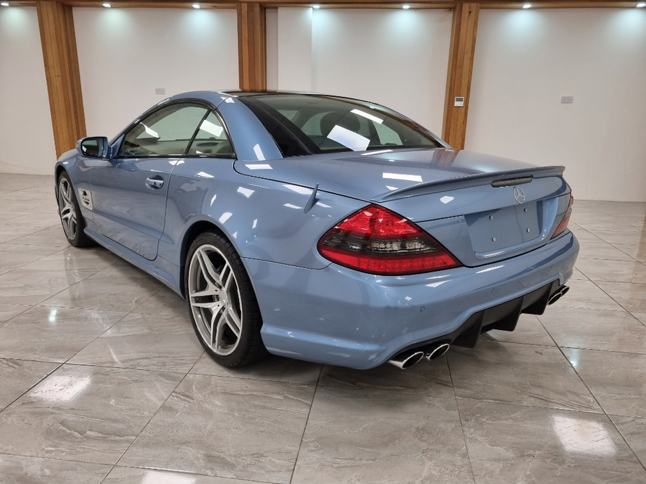 2010 Mercedes-Benz SL Class - image 8