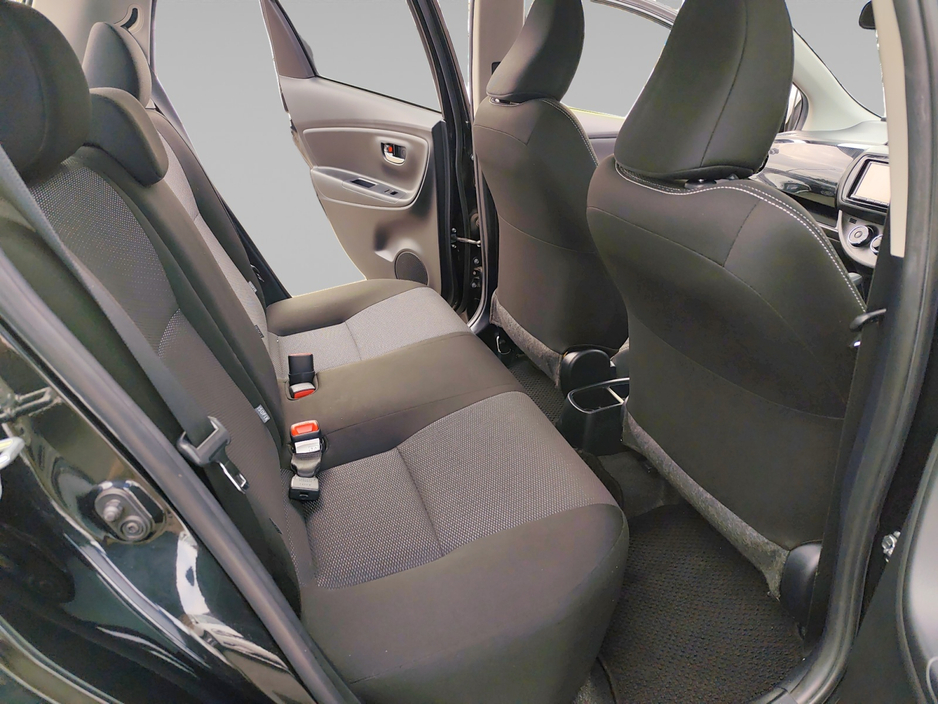 2019 Toyota Vitz - image 13