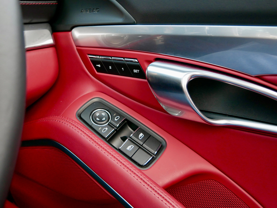 2026 Porsche Boxster - image 32