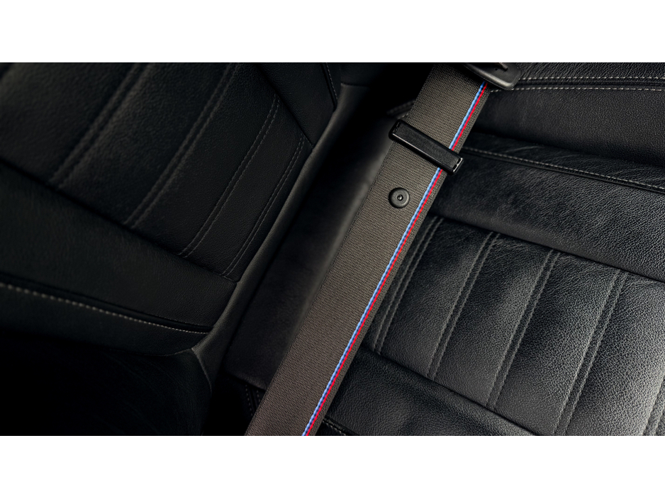 2021 BMW 3 Series - image 14