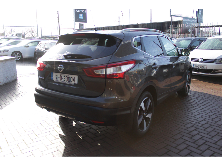 2017 Nissan Qashqai - image 4