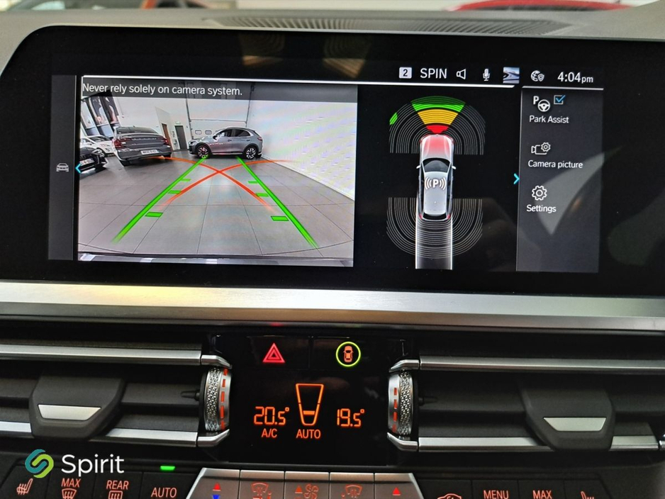 2022 BMW 3 Series - image 14