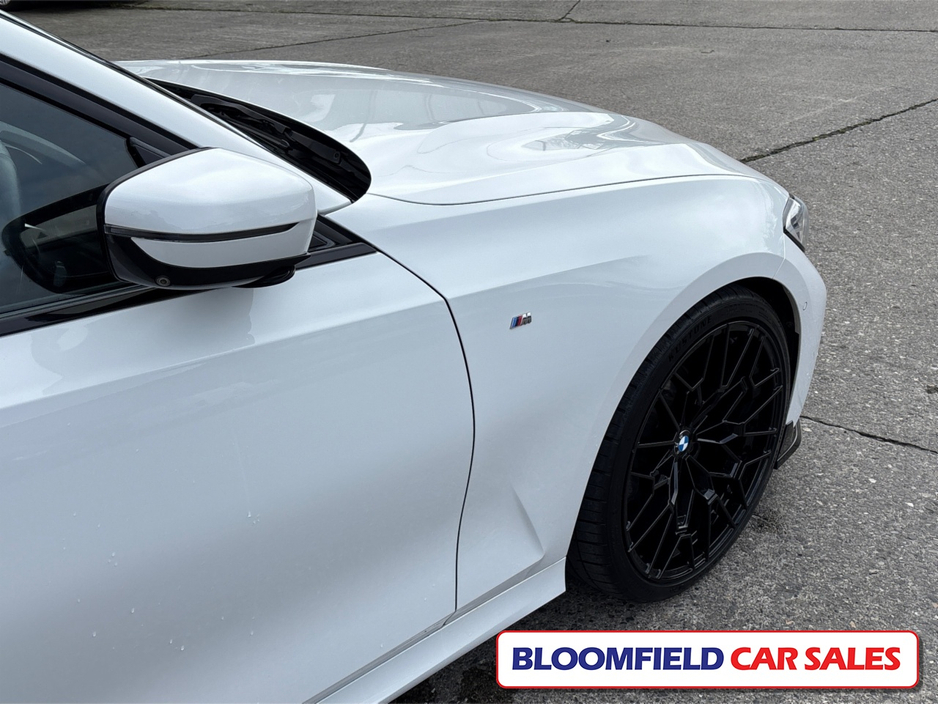 2019 BMW 3 Series - image 32