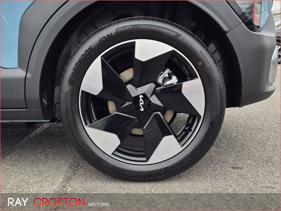 2026 Kia EV3 - image 8