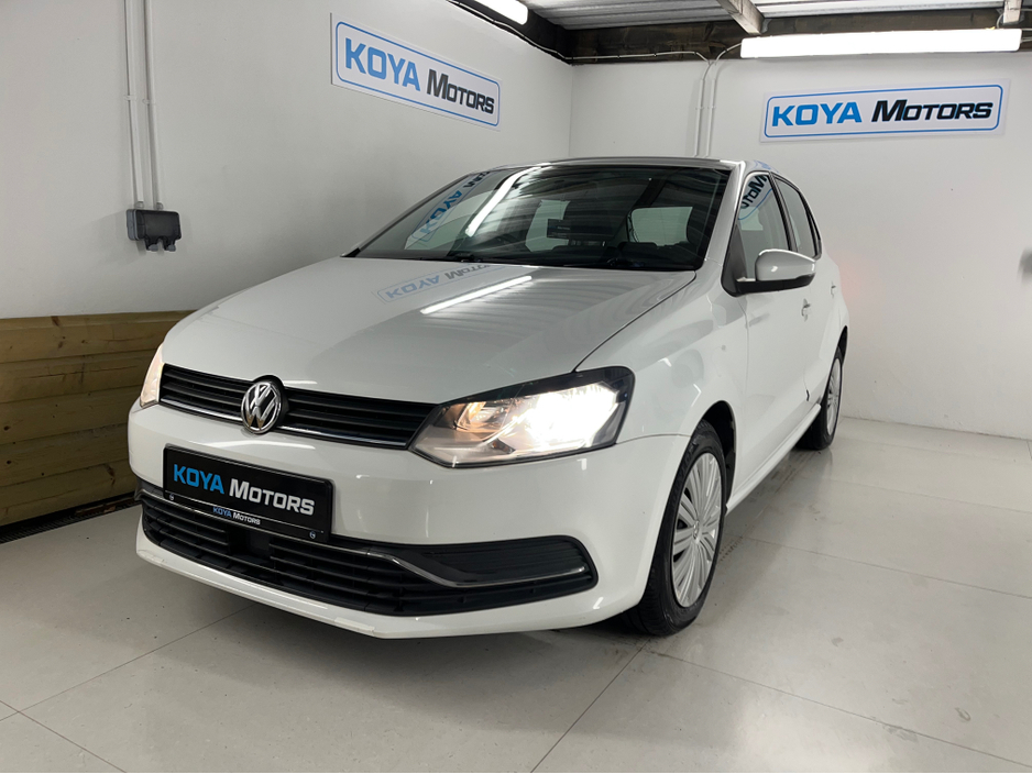2014 Volkswagen Polo - image 4