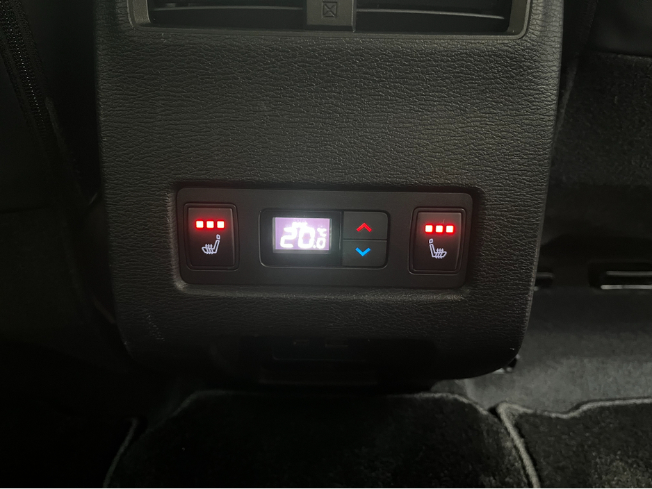 2023 Mitsubishi Outlander - image 18