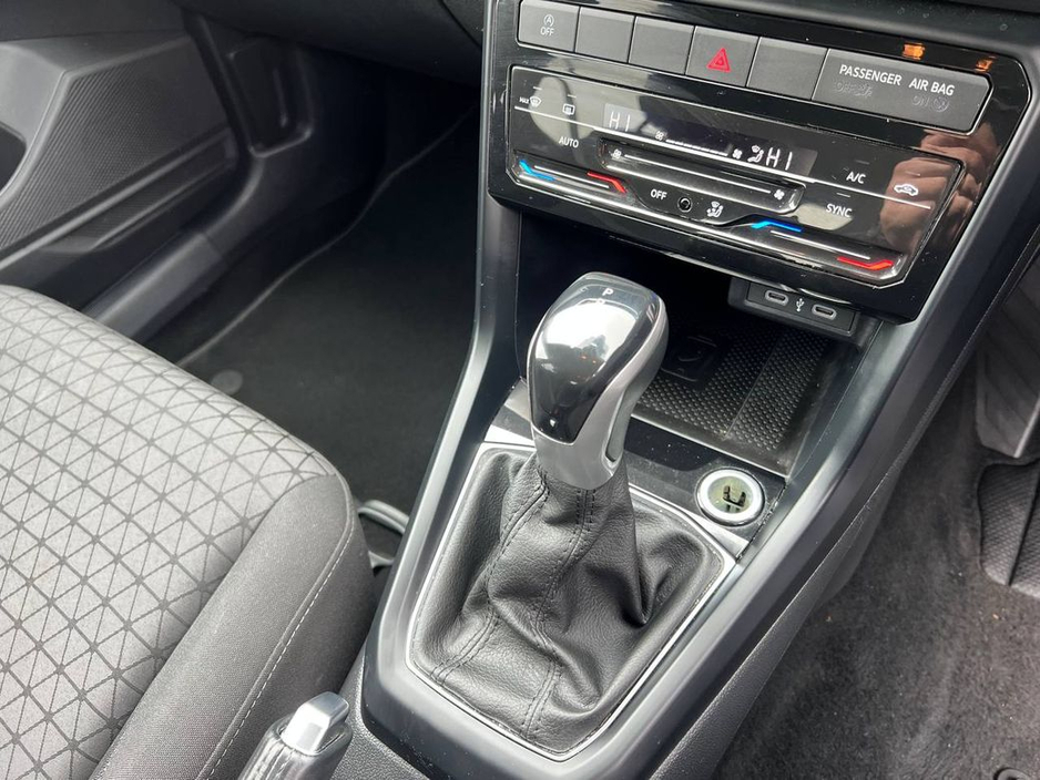 2023 Volkswagen T-Cross - image 11