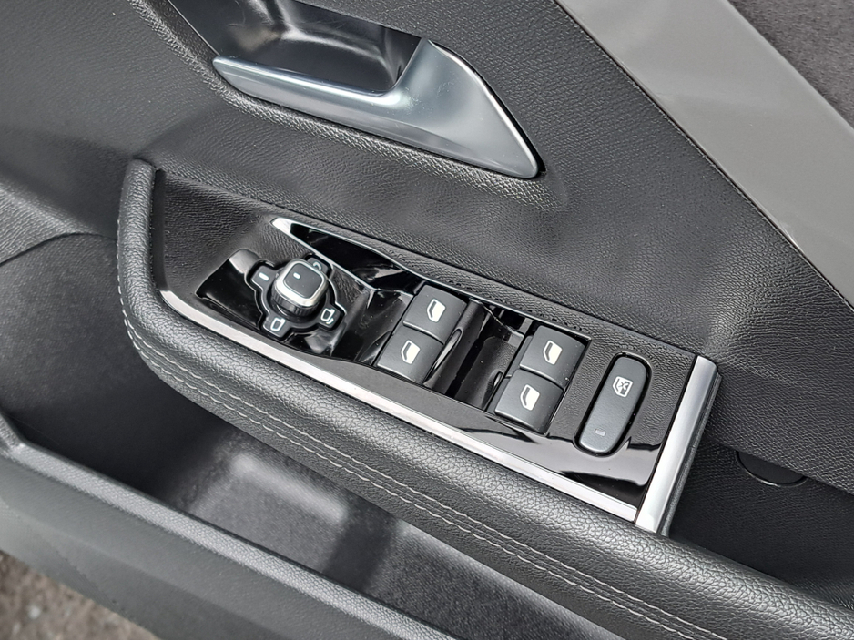 2024 Opel Astra - image 30