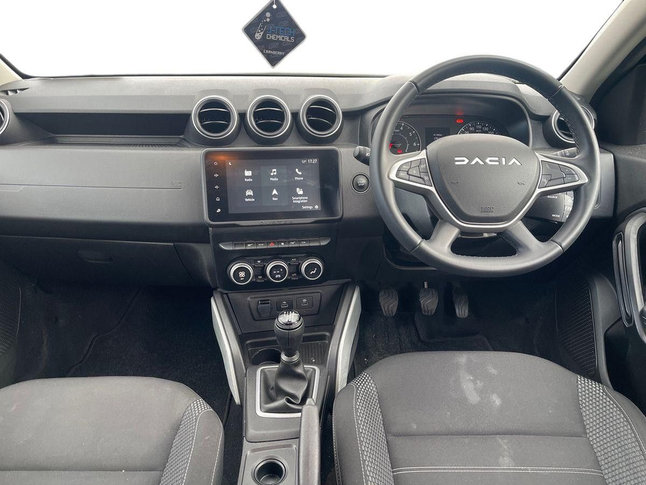 2024 Dacia Duster - image 2