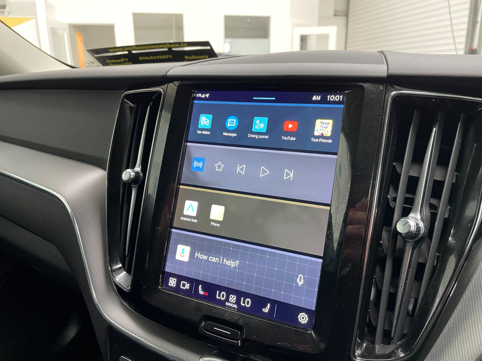 2023 Volvo XC60 - image 21