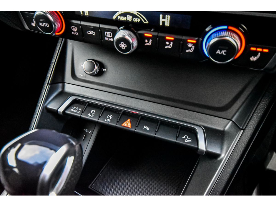 2023 Audi Q3 35 TDI 150HP S Tronic S line €43,850