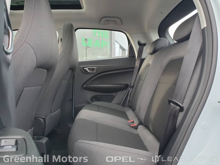 2026 Leapmotor T03 - image 10