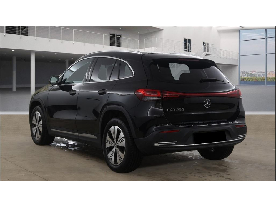 2022 Mercedes-Benz EQA - image 3