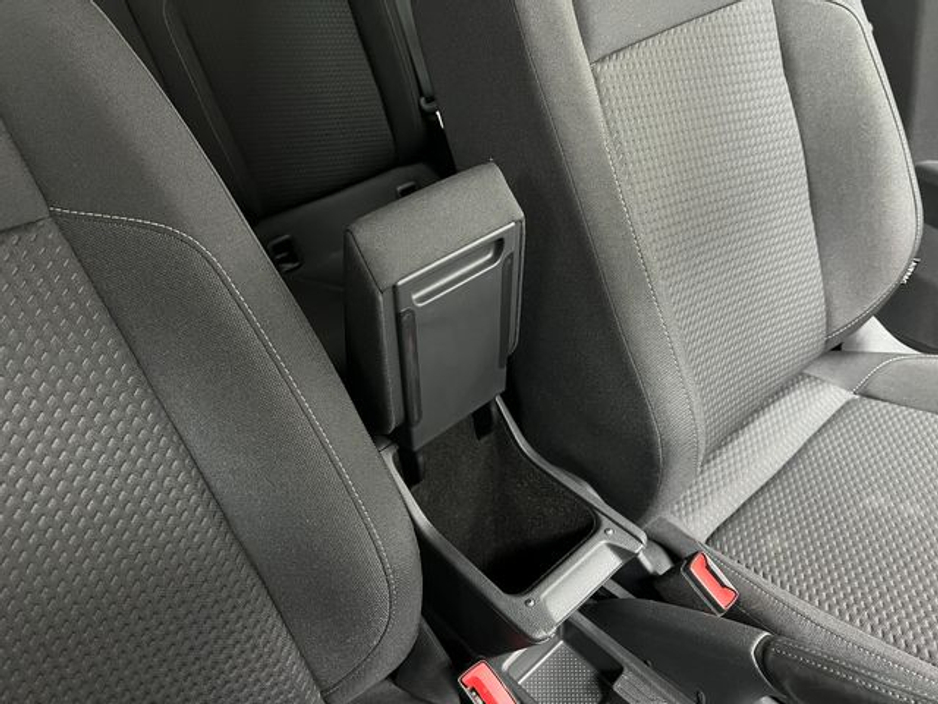 2018 Volkswagen Polo 1.0 TSI Automatic, Reversing camera, LOW MILES €16,895