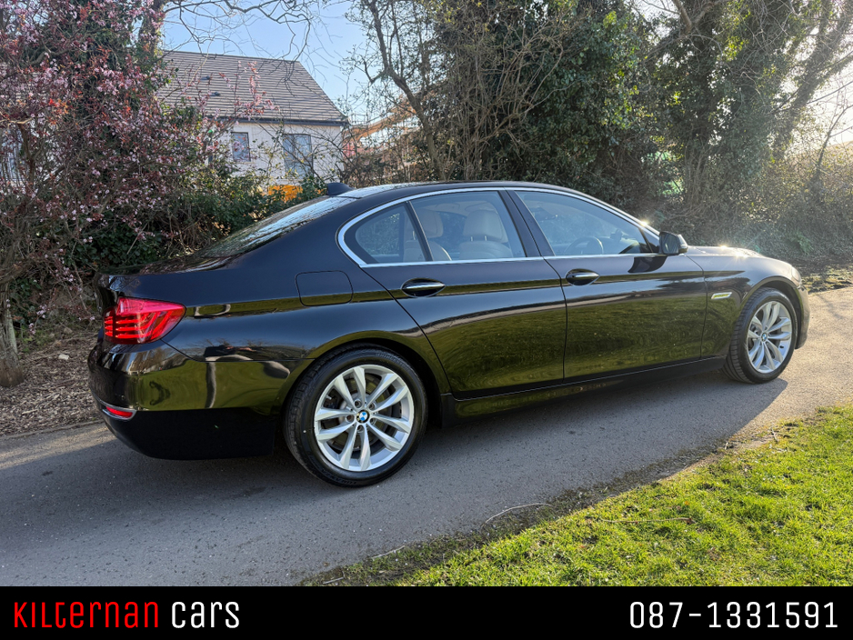 2016 BMW 5 Series - image 3