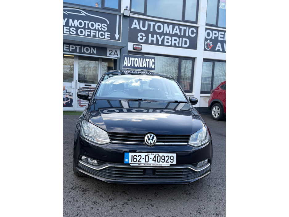 2016 Volkswagen Polo - image 2