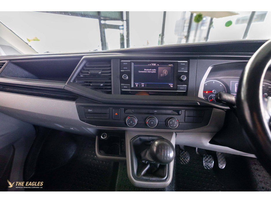 2021 Volkswagen Transporter - image 10