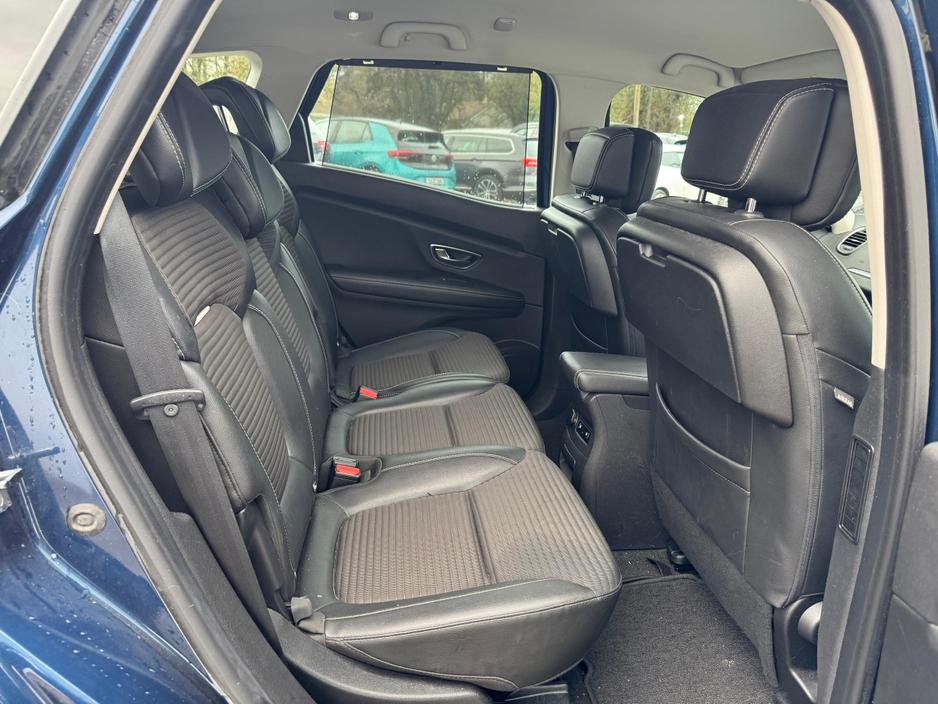 2017 Renault Scenic - image 10