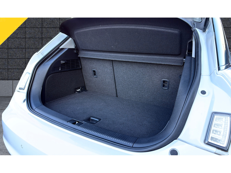 2017 Audi A1 - image 22