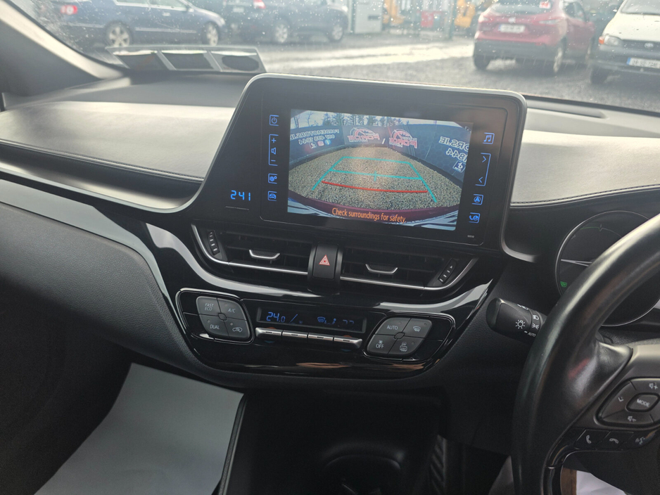 2017 Toyota C-HR - image 11