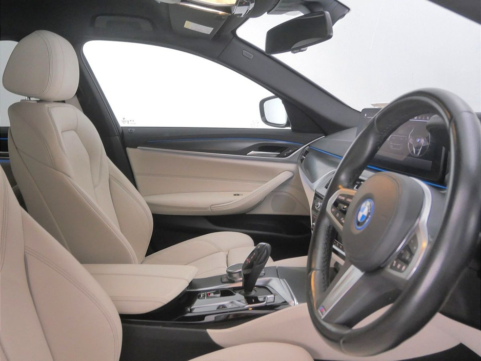 2023 BMW 5 Series 530e M Sport Saloon €46,900