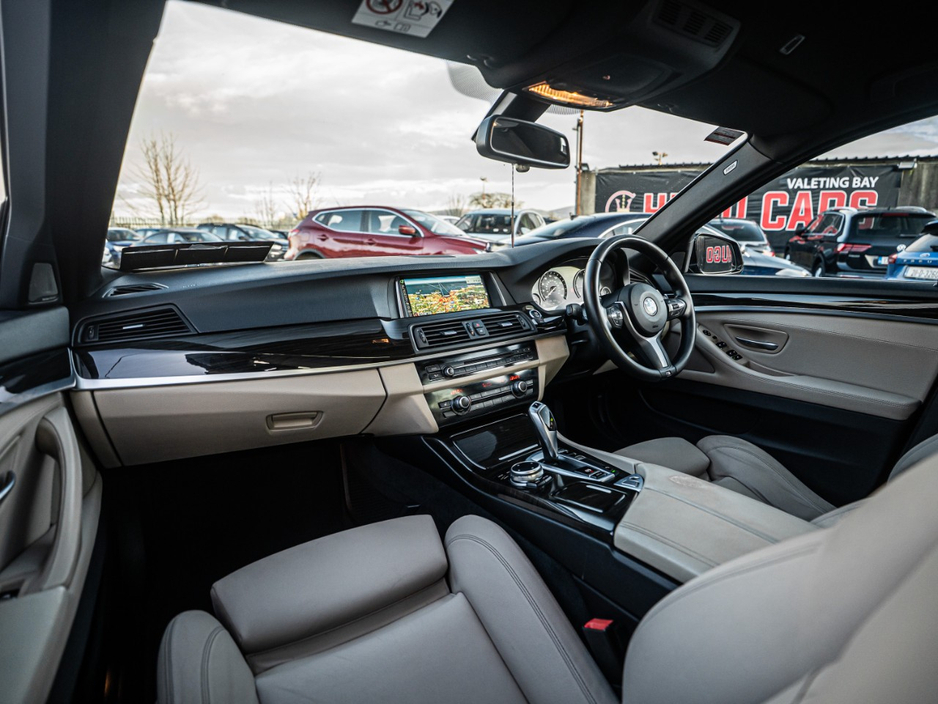 2015 BMW 5 Series - image 10