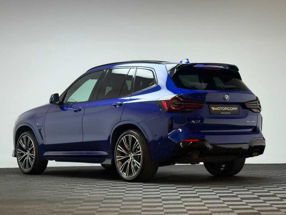 2022 BMW X3 - image 5