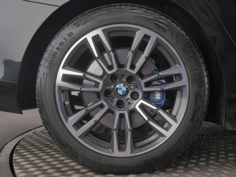 2025 BMW 5 Series - image 14